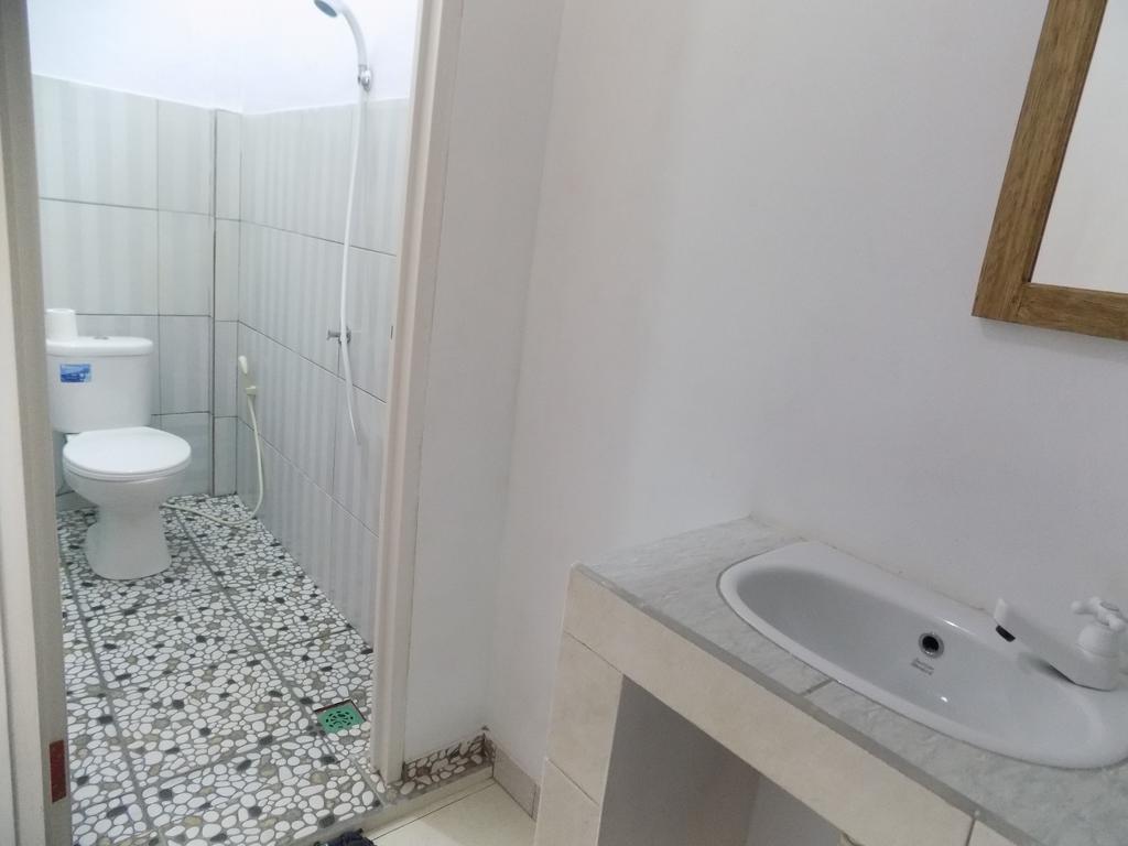 德发民宿 Kuta  外观 照片